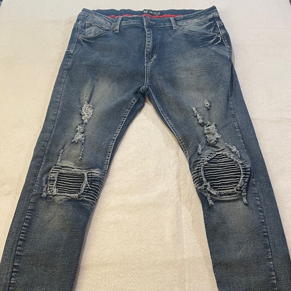 Encrypted Size 34 Trendy Distressed Skinny Jeans in Dark Blue